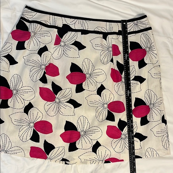 Womens Floral Print Skirt-Black, White, Pink. Pleats and Ribbon on Waist Sz 26W - Picture 9 of 12